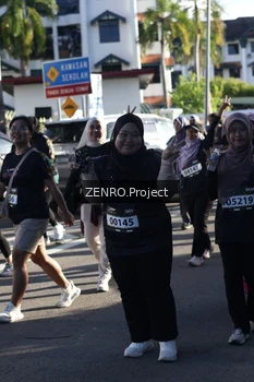 Runner Photo 1681071