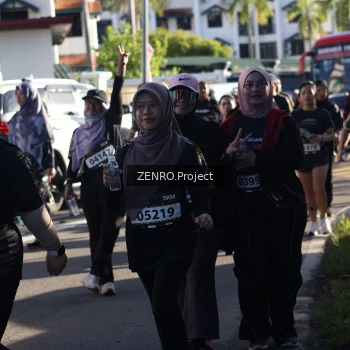 Runner Photo 1681076