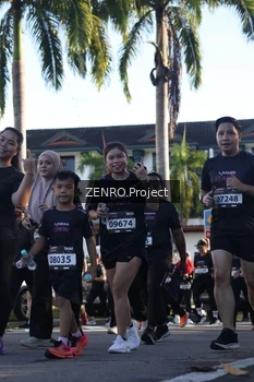 Runner Photo 1681090