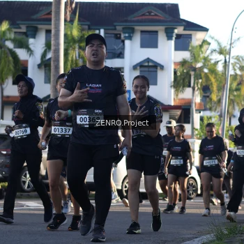 Runner Photo 1681161