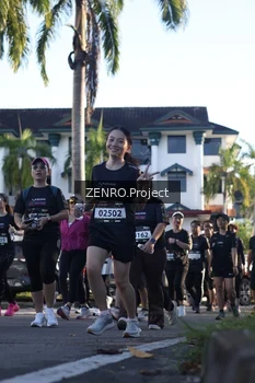 Runner Photo 1681217