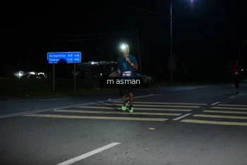 Runner Photo 1681294