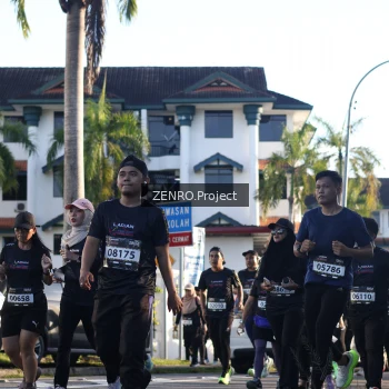 Runner Photo 1681334