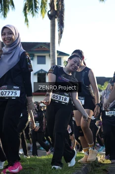 Runner Photo 1681425