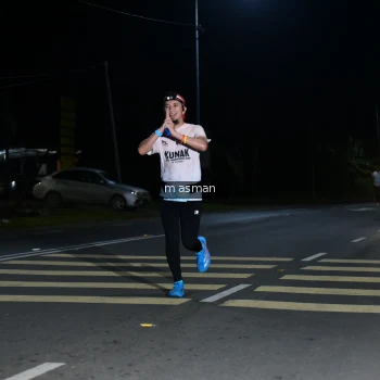 Runner Photo 1681442