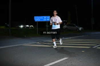 Runner Photo 1681536