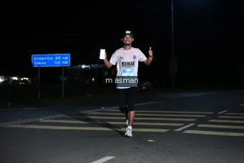 Runner Photo 1681554