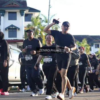 Runner Photo 1681609