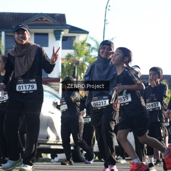 Runner Photo 1681655