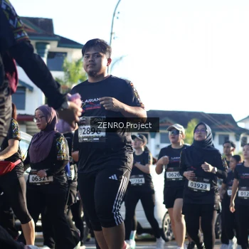 Runner Photo 1681679