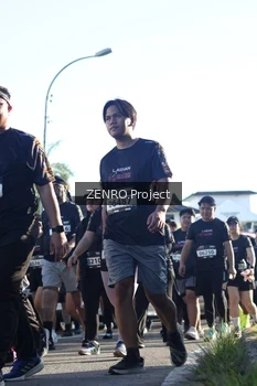 Runner Photo 1681855