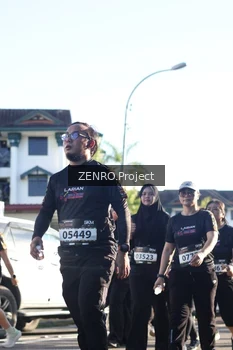 Runner Photo 1682072