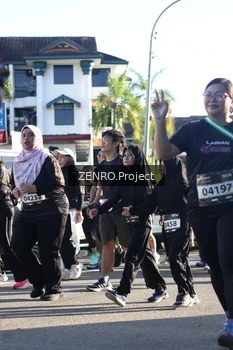 Runner Photo 1682111