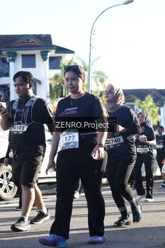 Runner Photo 1682128