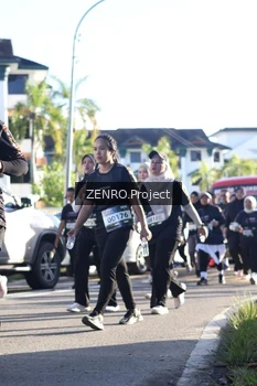 Runner Photo 1682131