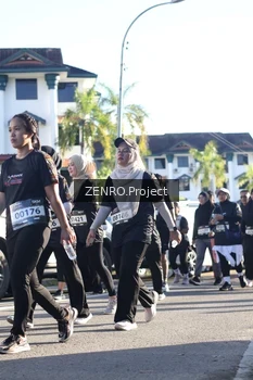 Runner Photo 1682141
