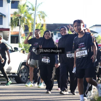 Runner Photo 1682335