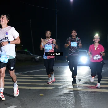 Runner Photo 1682459