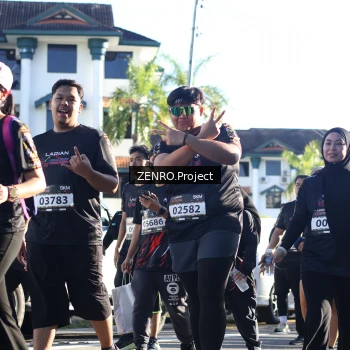 Runner Photo 1682479