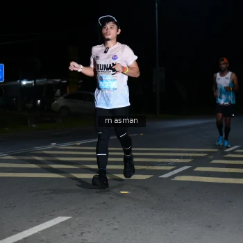 Runner Photo 1682494