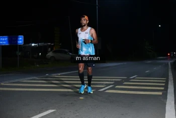 Runner Photo 1682500