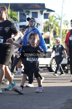 Runner Photo 1682530