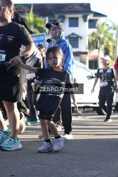 Runner Photo 1682540