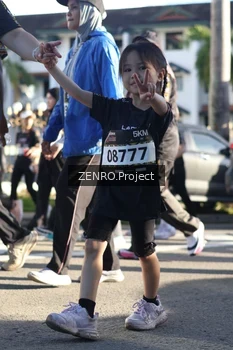 Runner Photo 1682562