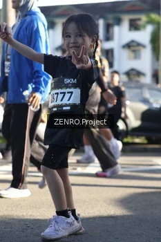 Runner Photo 1682571