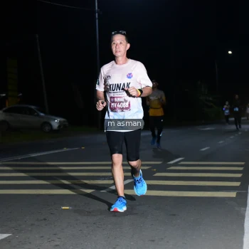 Runner Photo 1682590
