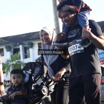 Runner Photo 1682613