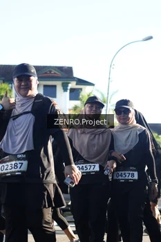 Runner Photo 1682624