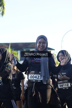 Runner Photo 1682651