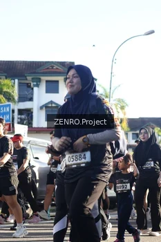 Runner Photo 1682655