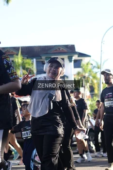 Runner Photo 1682656