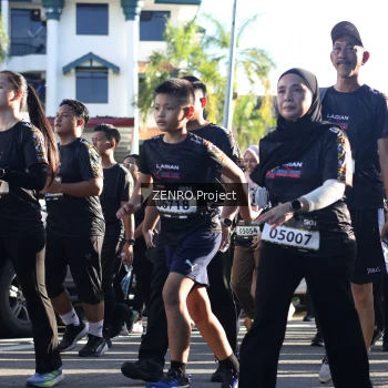 Runner Photo 1682678