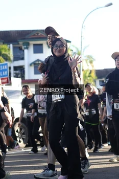Runner Photo 1682680
