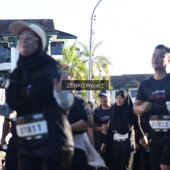 Runner Photo 1682686