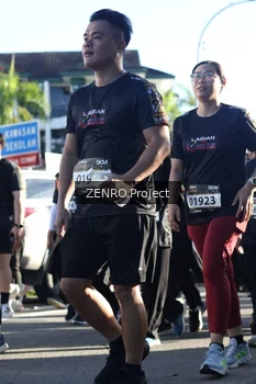 Runner Photo 1682690