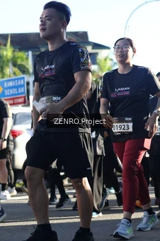 Runner Photo 1682691