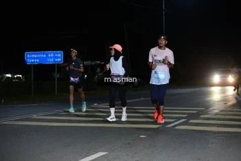 Runner Photo 1682696