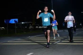 Runner Photo 1682712