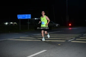 Runner Photo 1682741