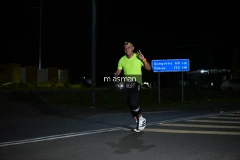 Runner Photo 1682753