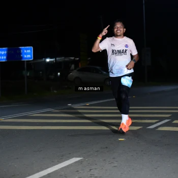 Runner Photo 1682824