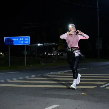 Runner Photo 1682828
