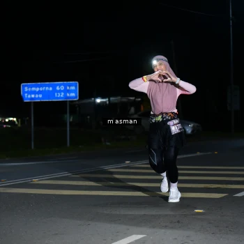 Runner Photo 1682831