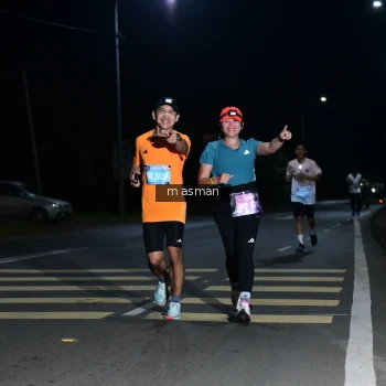Runner Photo 1682876