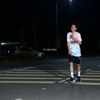 Runner Photo 1682880