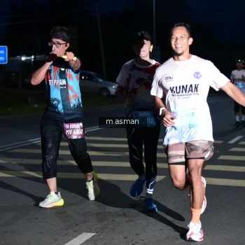 Runner Photo 1682988
